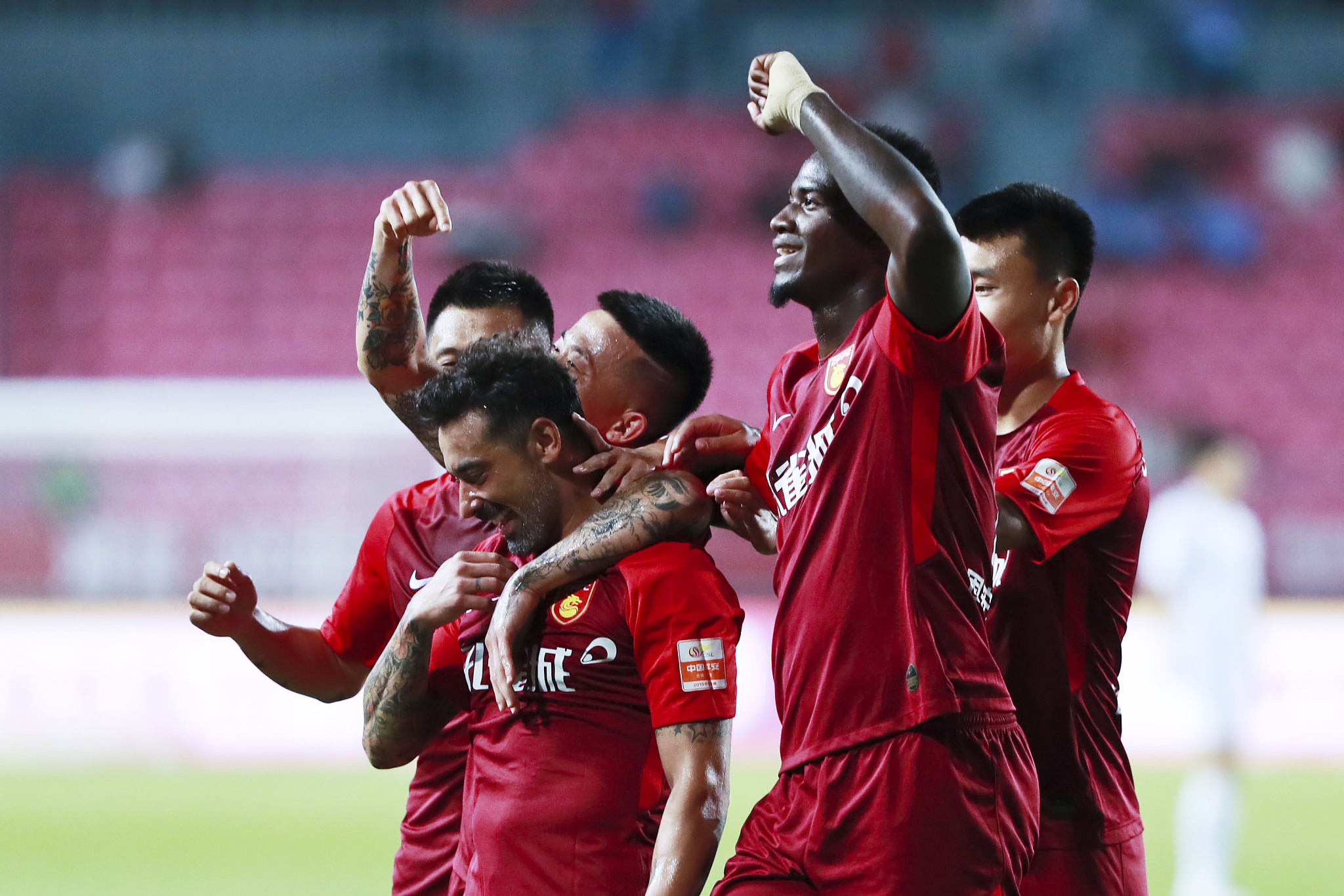 《Slyders》登陆Steam 无主之地风格生存射击